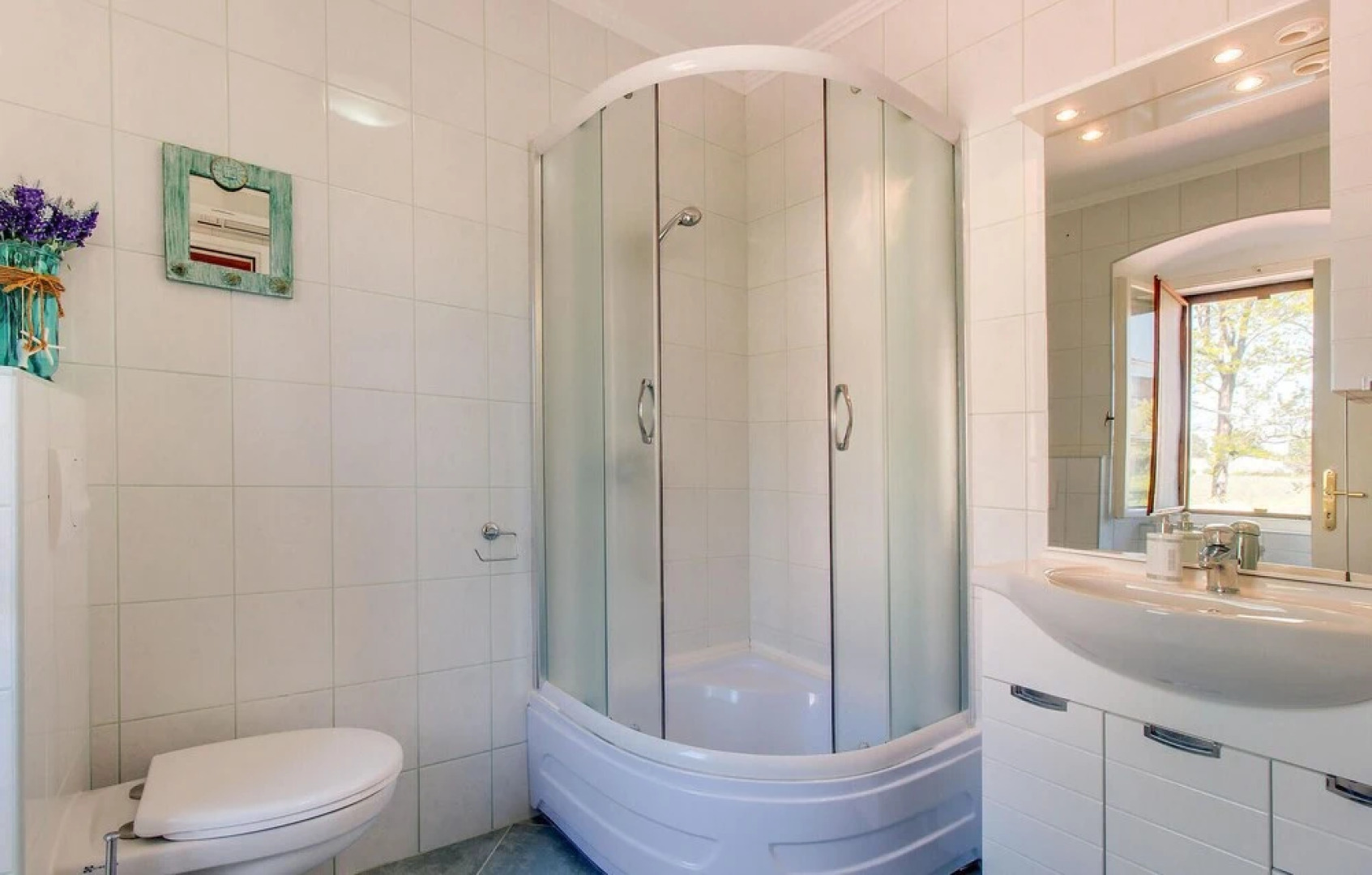 Amazing Home in Osor with Outdoor Swimming Pool, Hot Tub & 3 Bedrooms