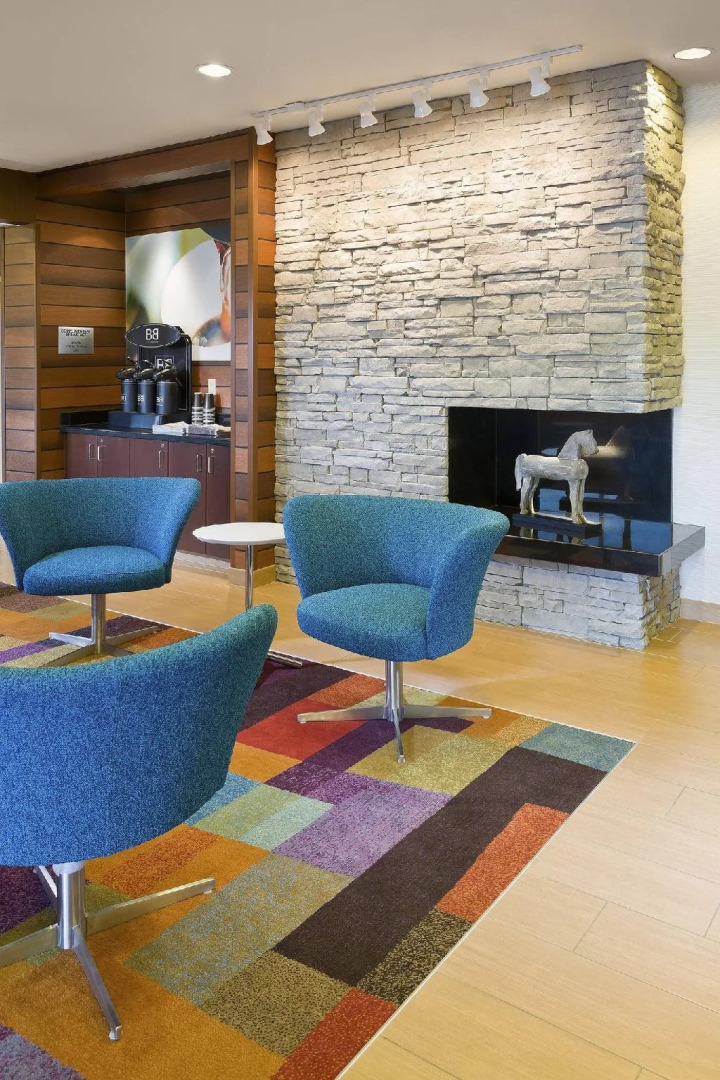 Fairfield Inn & Suites Lexington Keeneland Airport