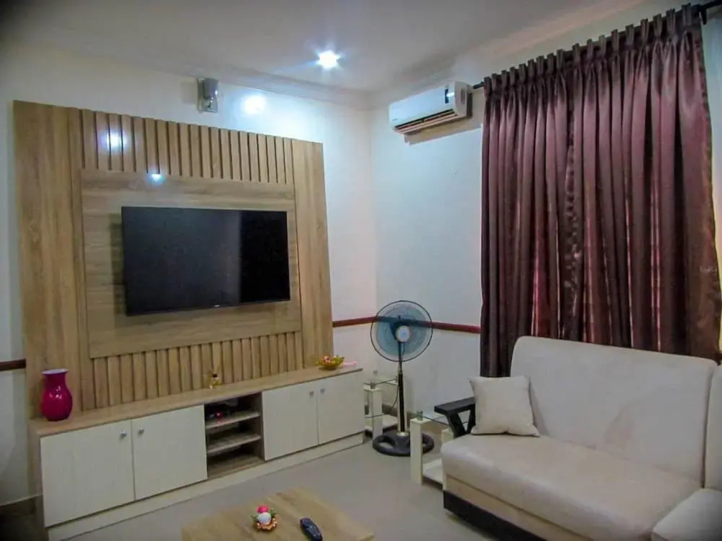 Upgates Enterprise -Homes & Suites