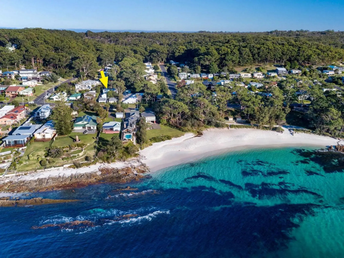 THE GREEN WHALER Hyams Beach 4pm Check Out Sundays except Peak season