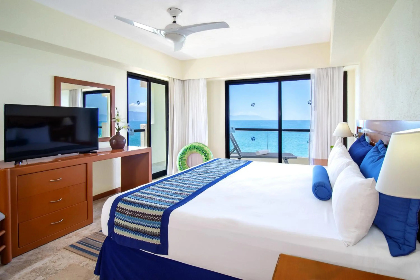 Plaza Pelicanos Grand Beach Resort - All Inclusive