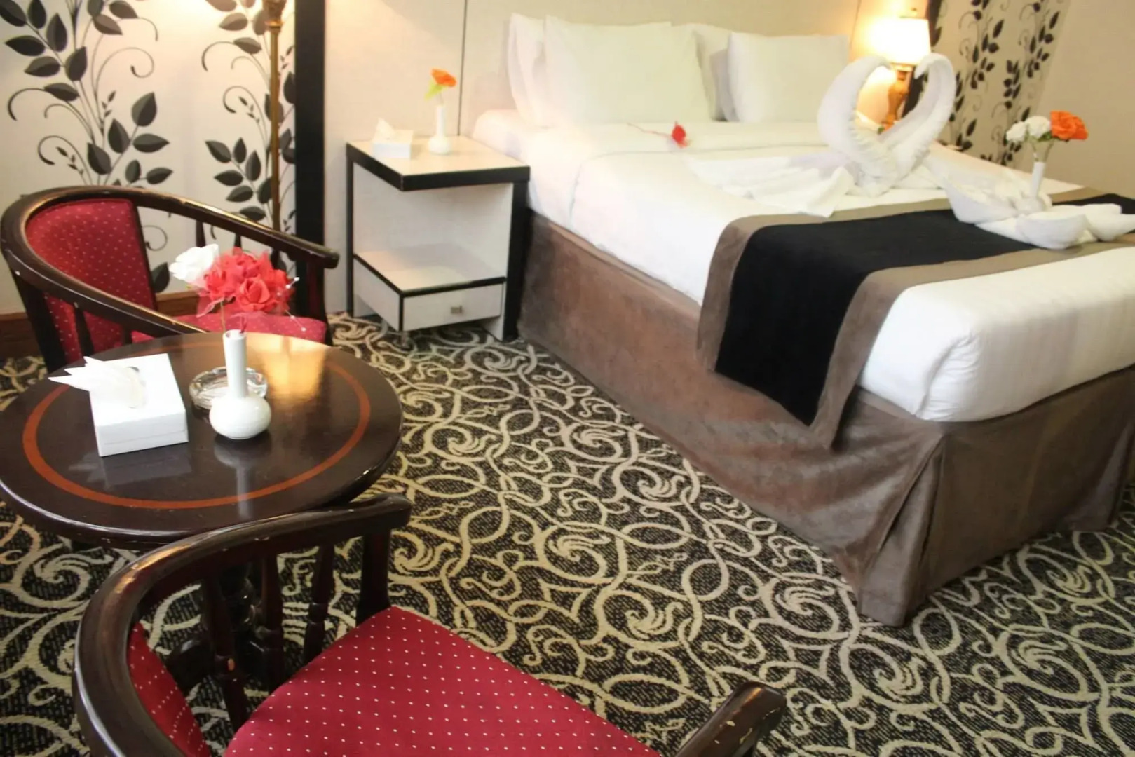 Zowar International Hotel