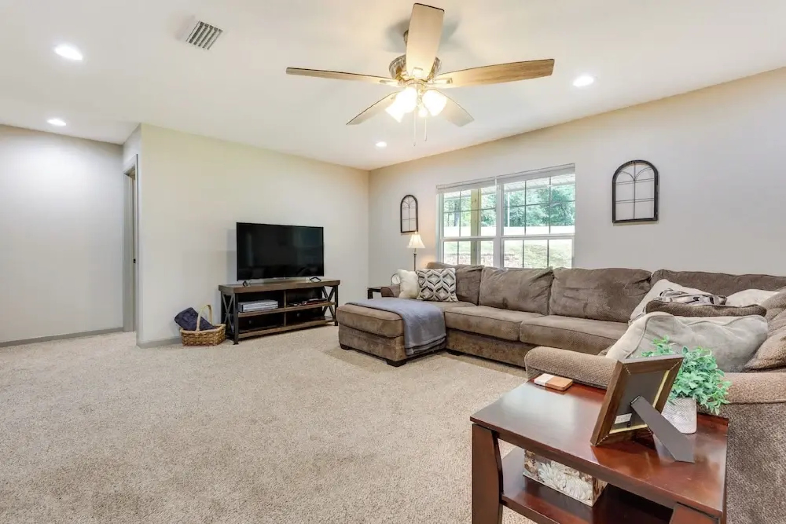 Rural Retreat w/ Covered Porch Near Jackson