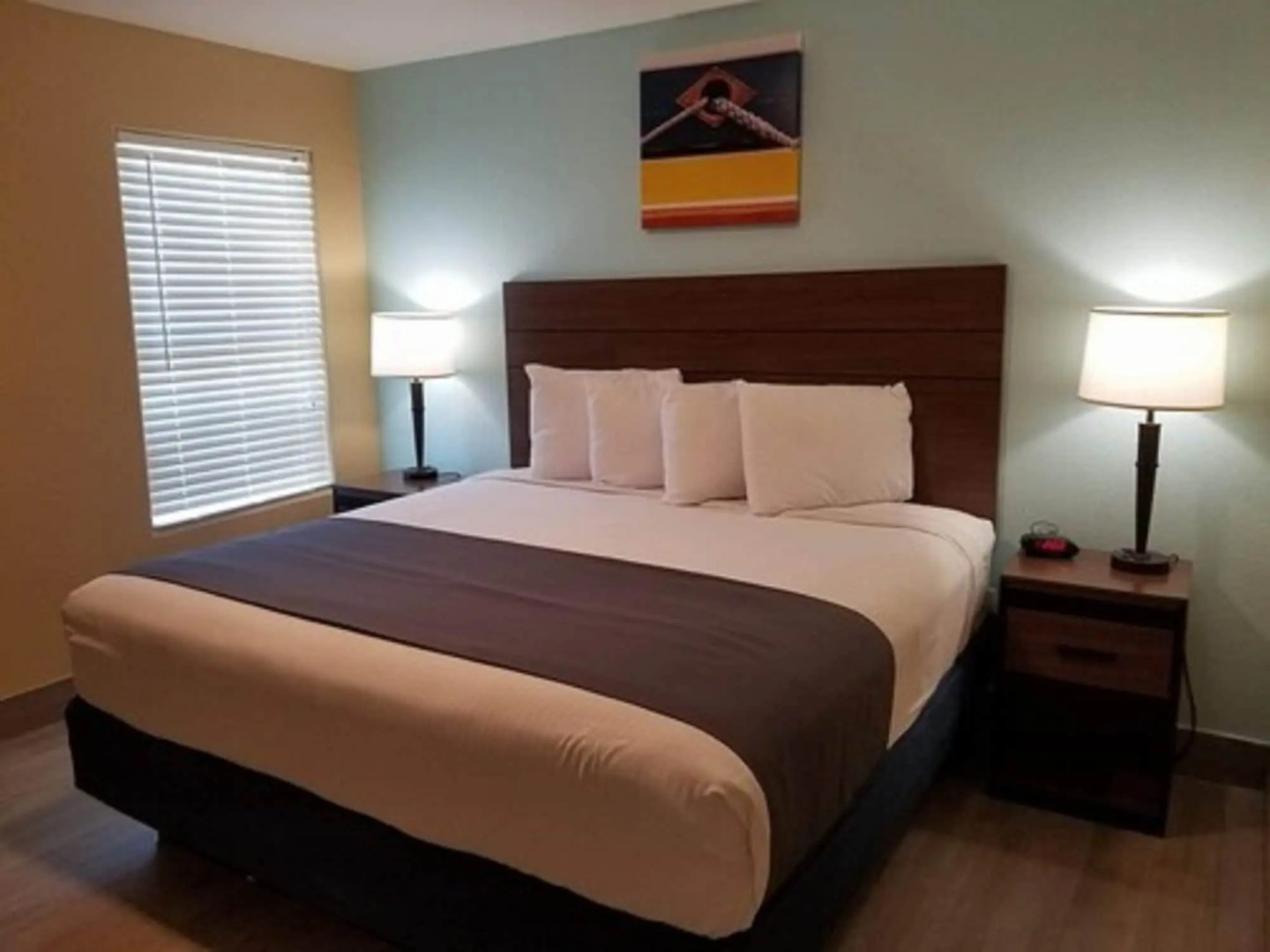 Captain's Quarters Inn