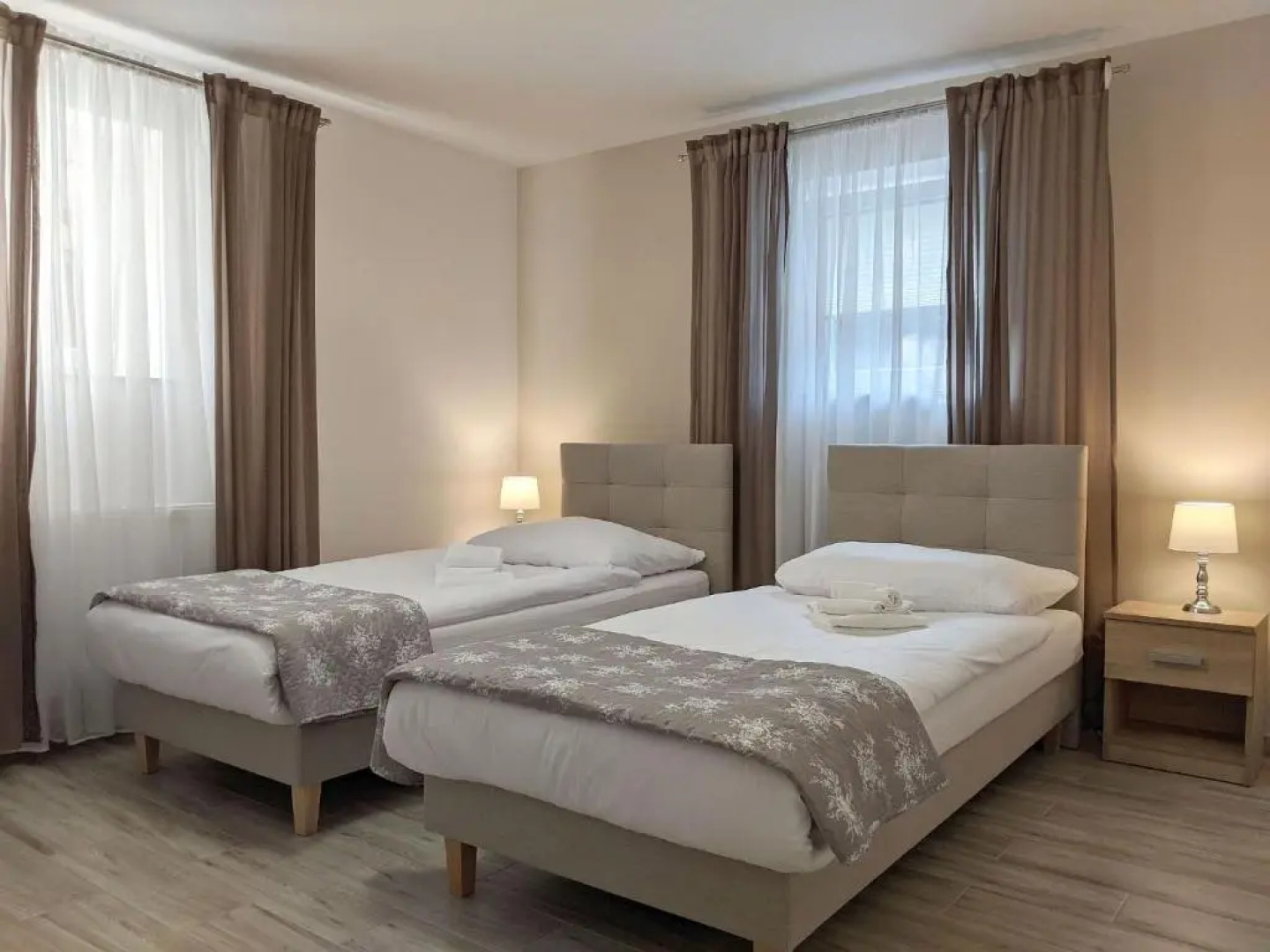 H2U LUX Hostel Dla Ciebie