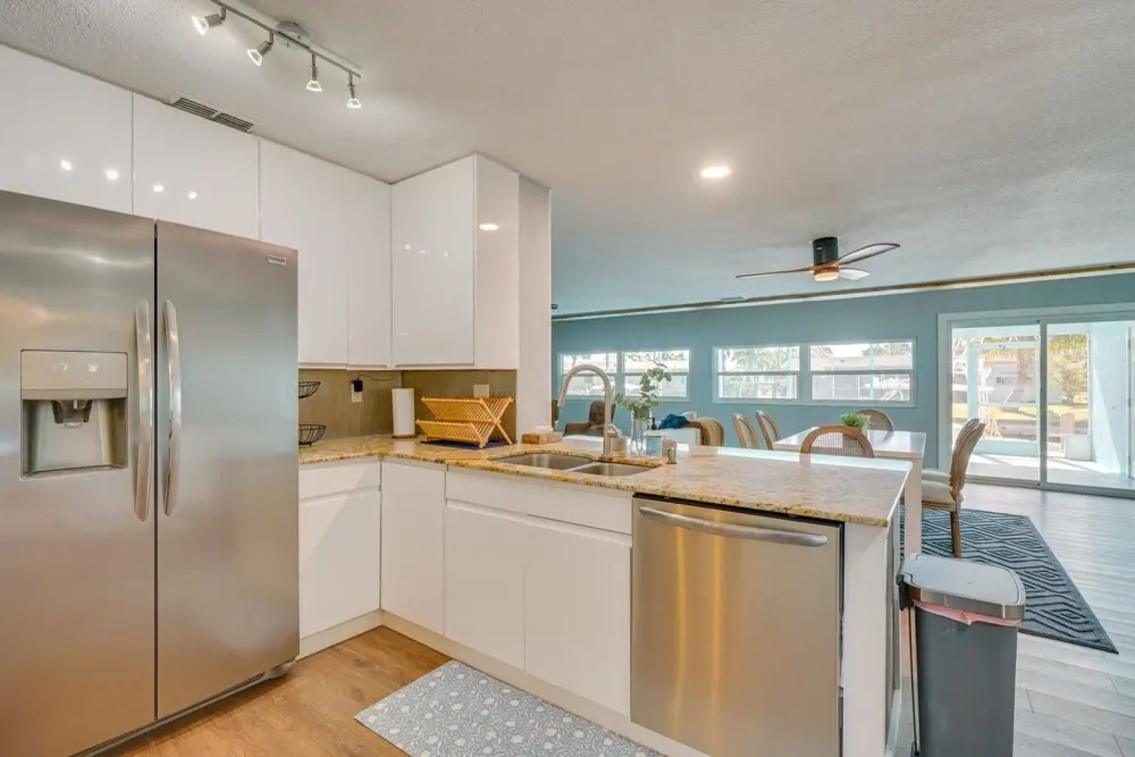 North Fort Myers Home w/ Hot Tub & Boat Dock