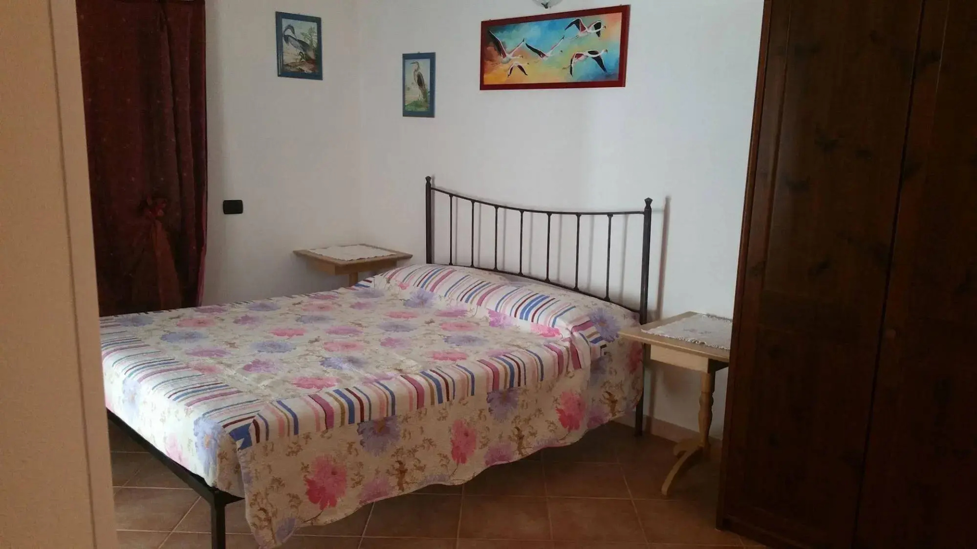 Artistika Golden Apartment