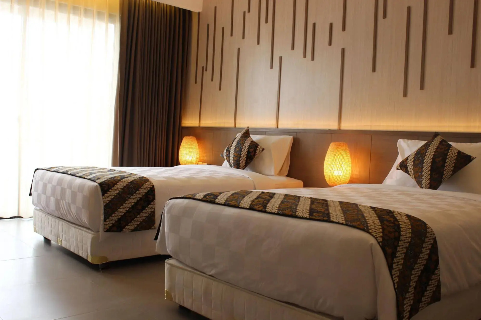 Grand Laguna Hotel & Villa