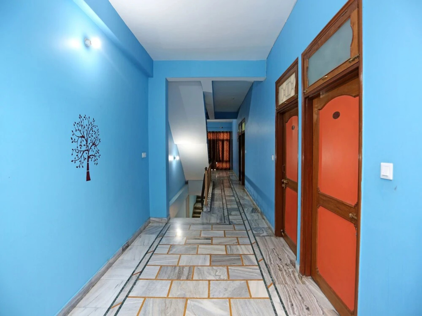 OYO 12133 Hotel Shanti