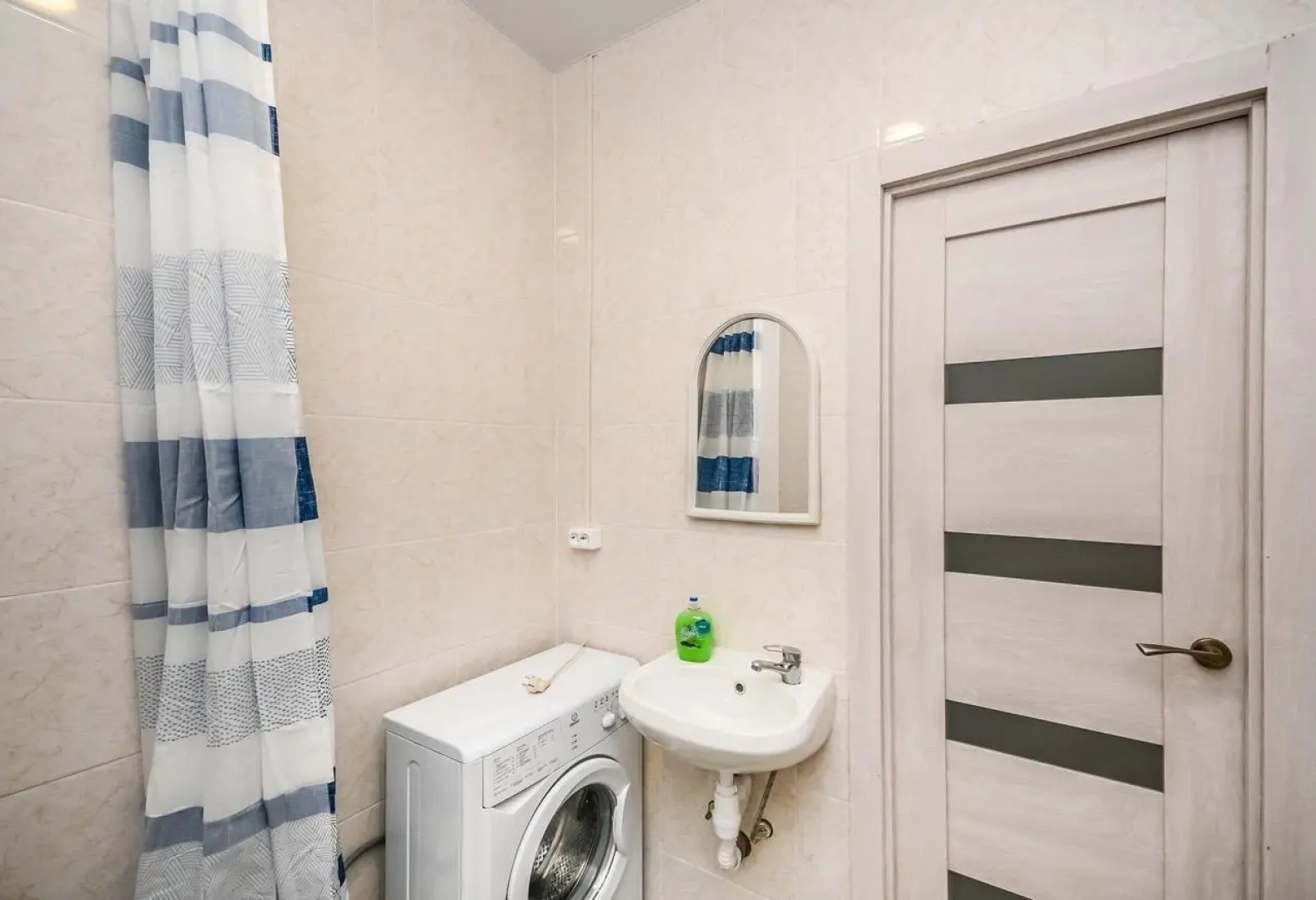 Погостим на улице Вертолетная 48