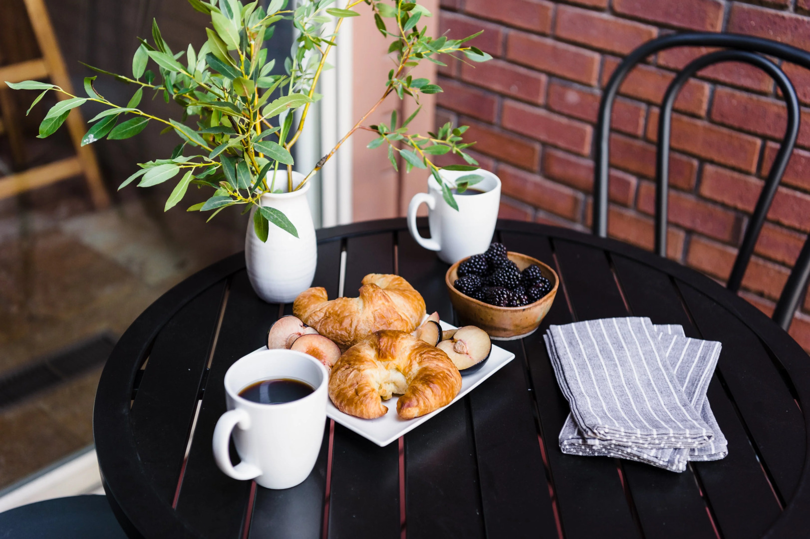 Charming Rustic Mountain Escape w/ Hot Tub & Table Tennis! ❤ by AvantStay