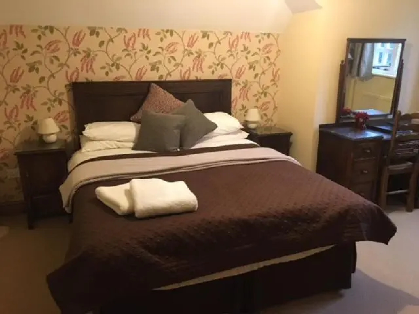 True Lovers Knot - Inn