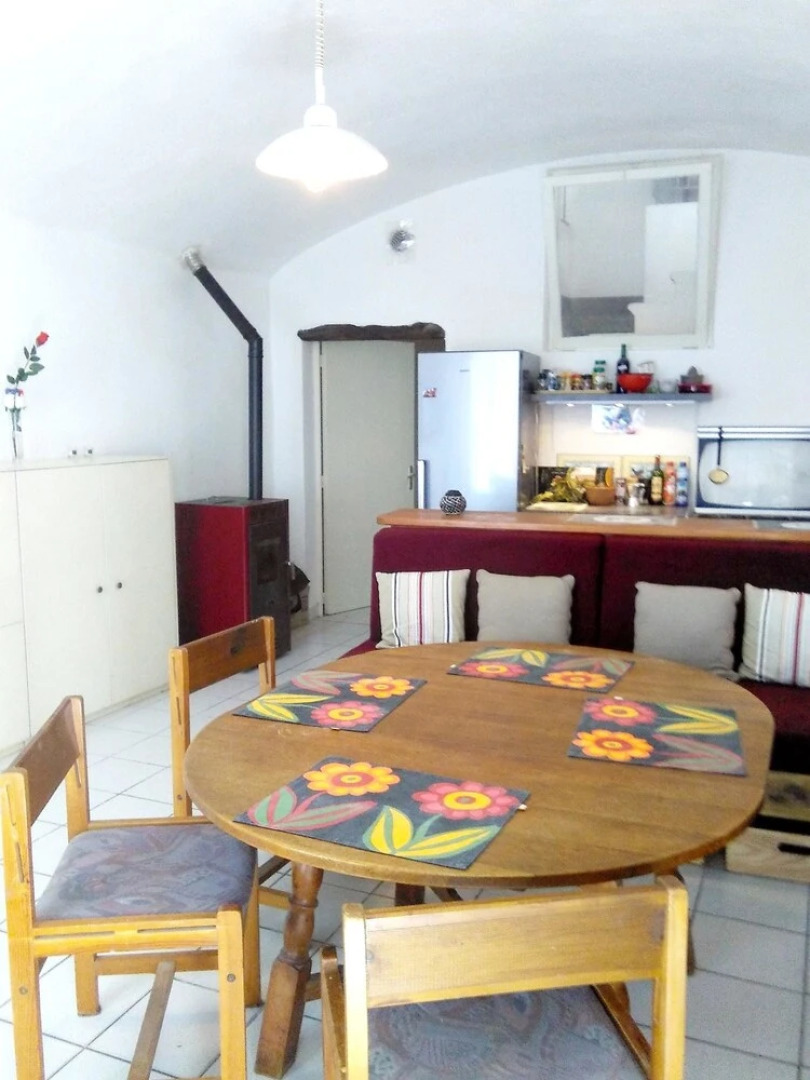 House With 2 Bedrooms in Alba-la-romaine, With Furnished Terrace and W