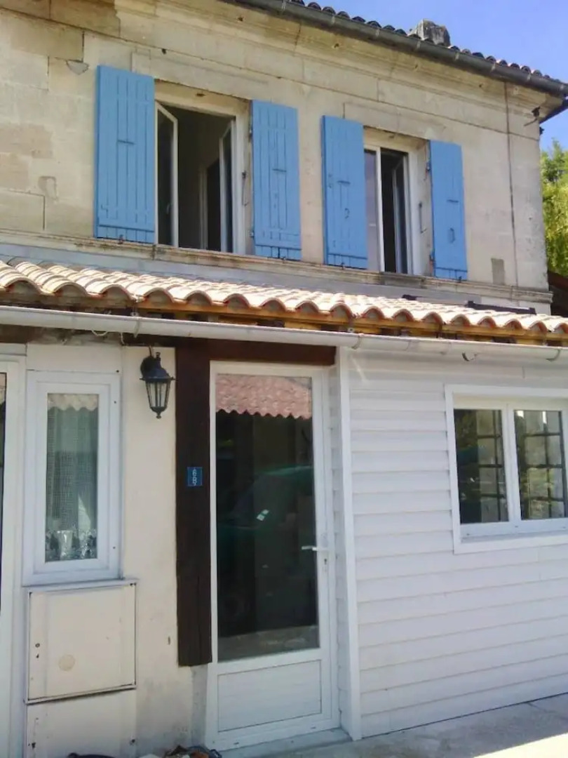 House With 3 Bedrooms in Mortagne-sur-gironde, With Enclosed Garden -