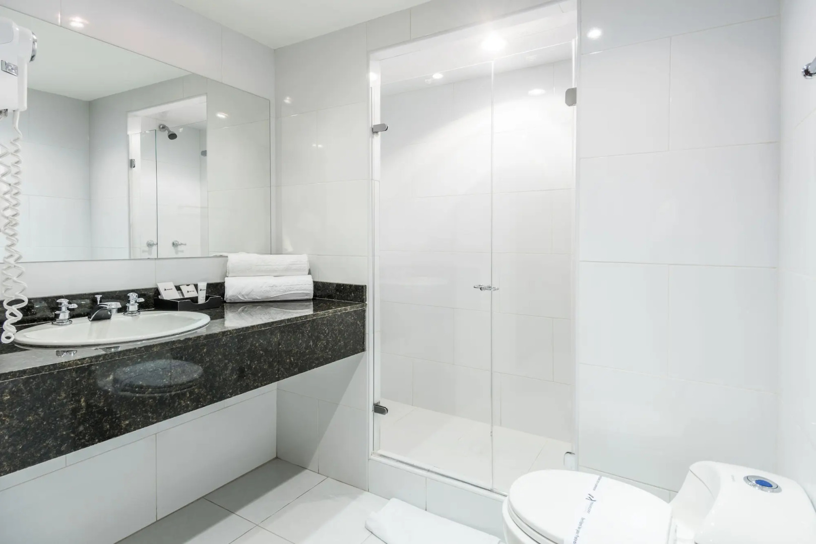 Travelers Suites Condominio Plenitud