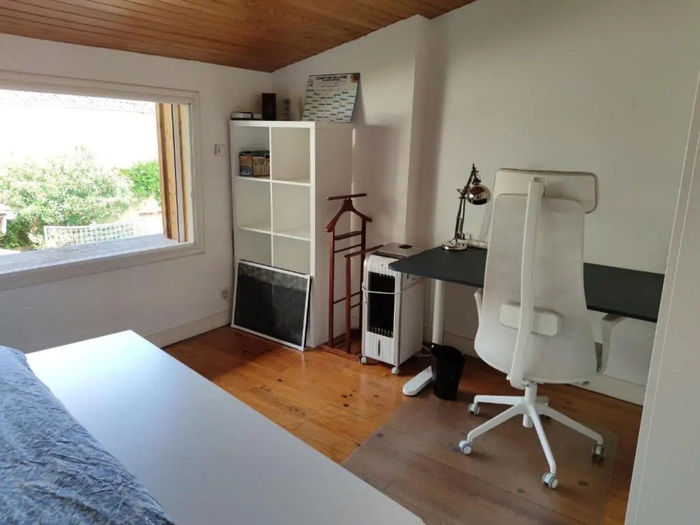 Agréable maison de ville climatisée avec billard, babyfoot, PS4, terrasse privée