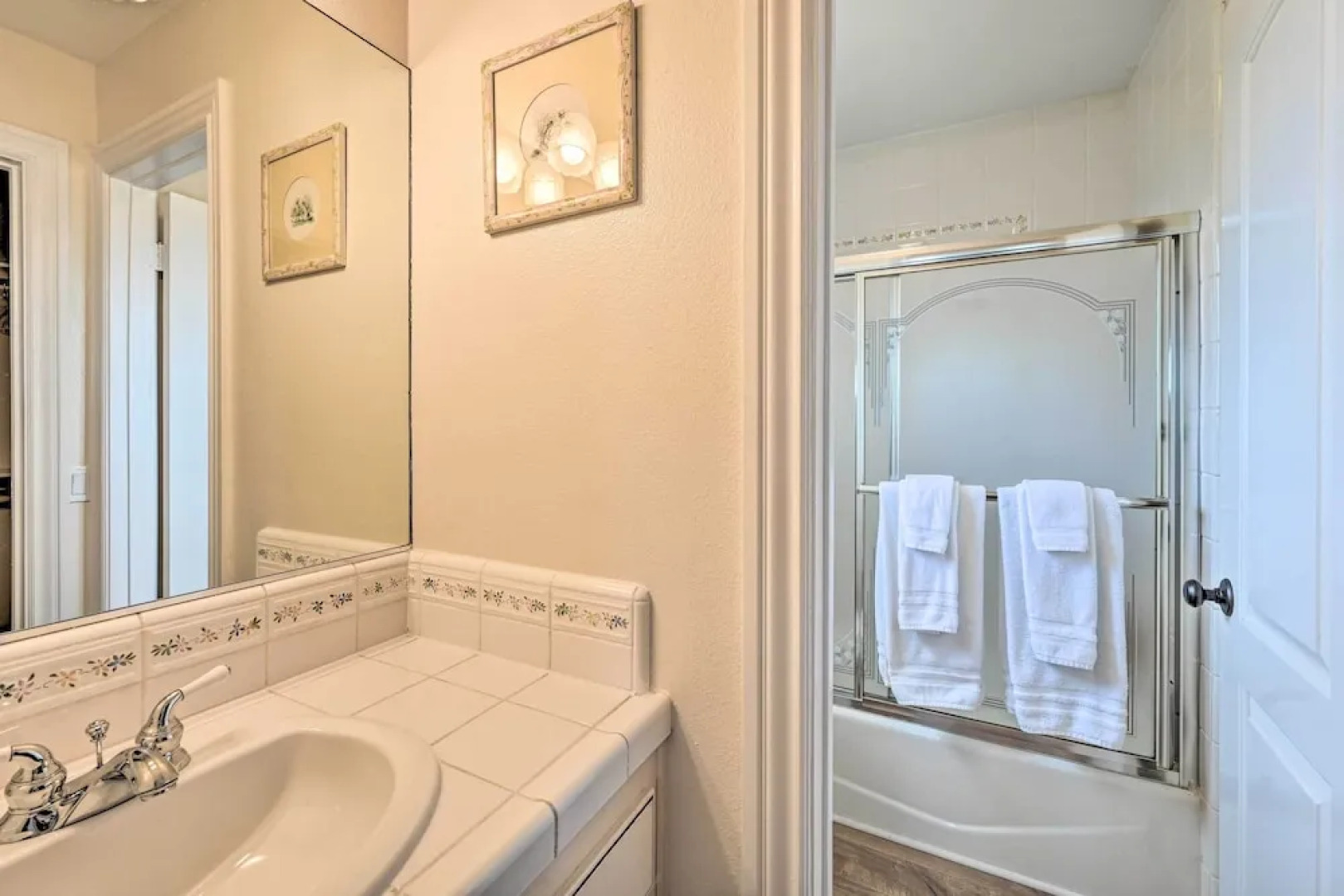 Luxe Vista Getaway w/ Private Pool & Hot Tub!