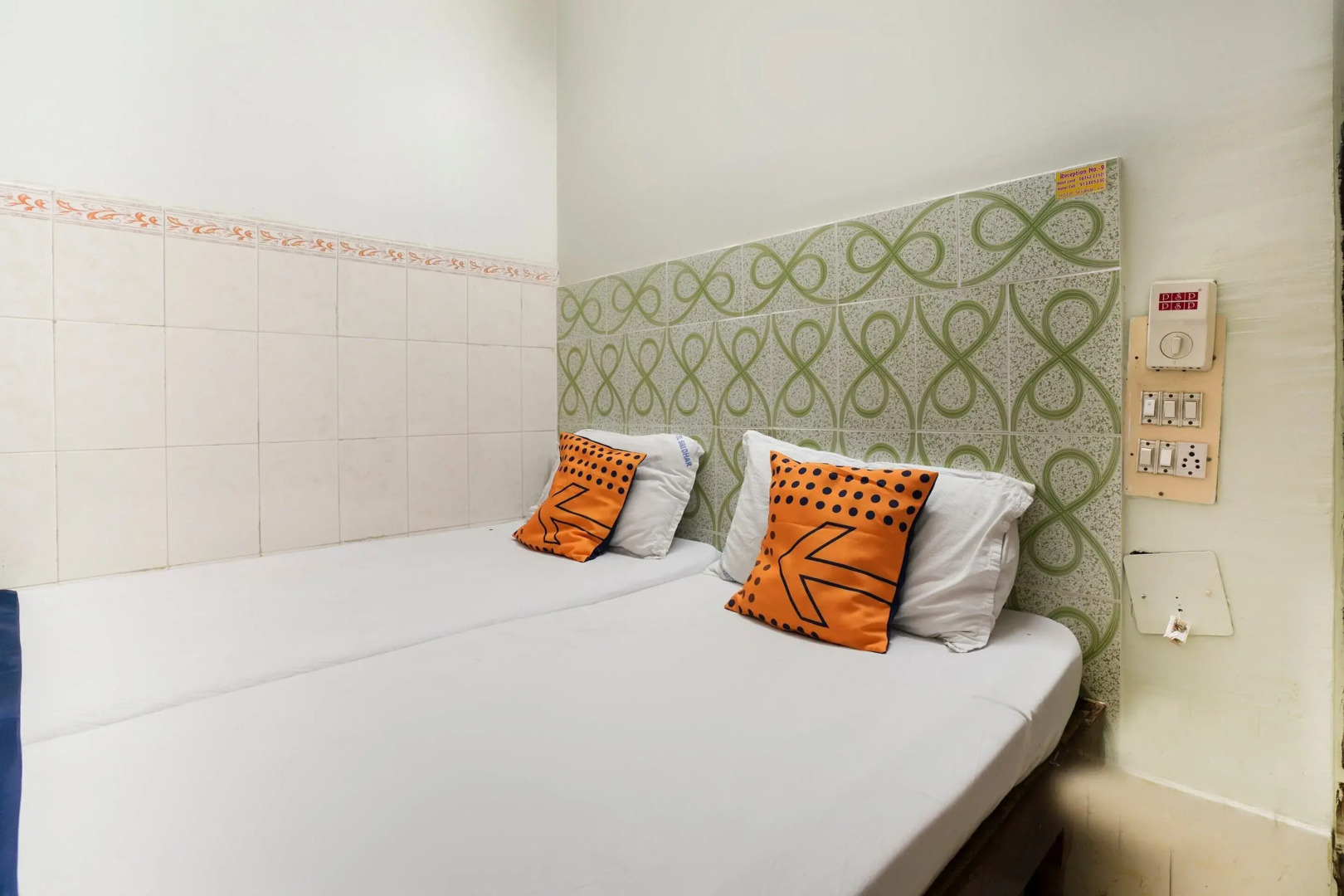 SPOT ON 38697 Hotel Sridhar