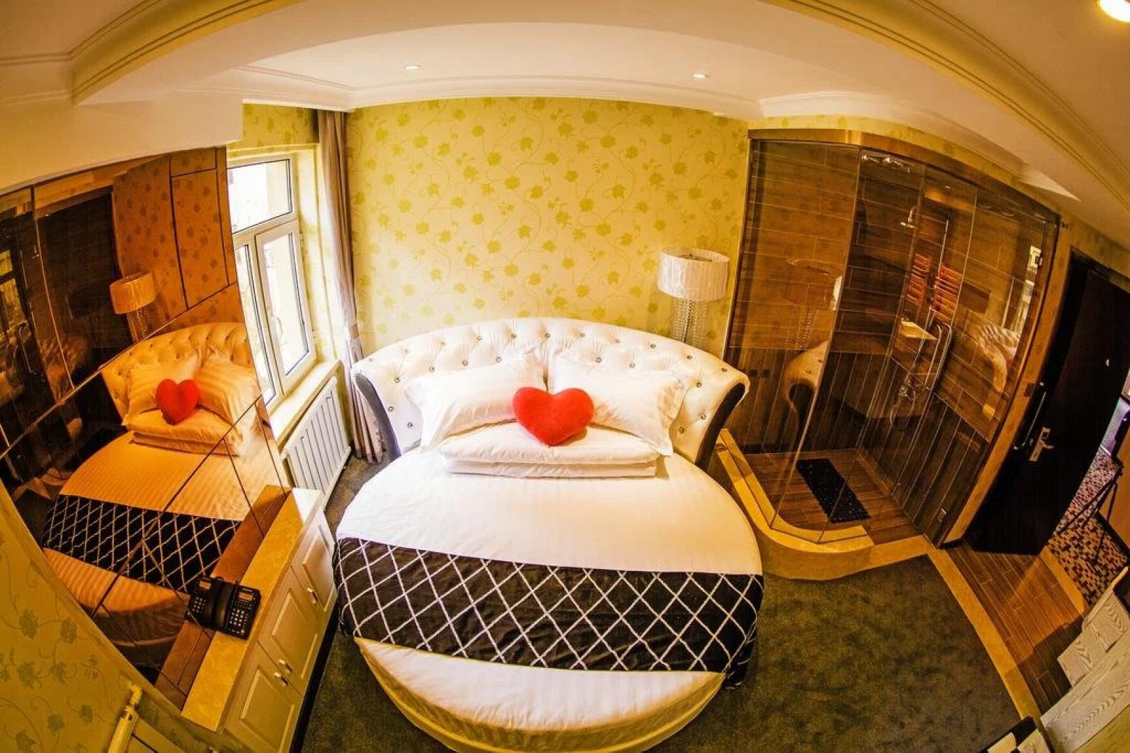 Dalian 1219 Theme Hotel