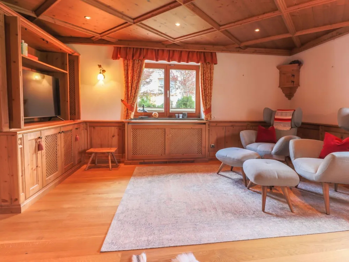 Quaint Holiday Home Tyrol With Garden