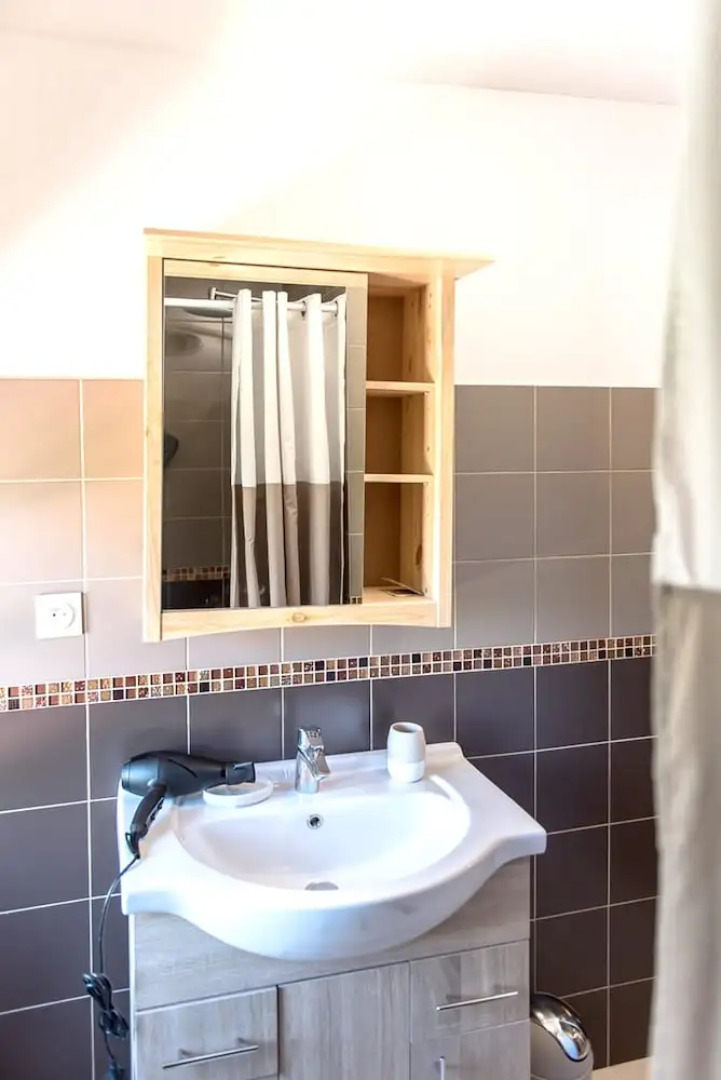 House With 4 Bedrooms in Saint-priest, With Enclosed Garden and Wifi