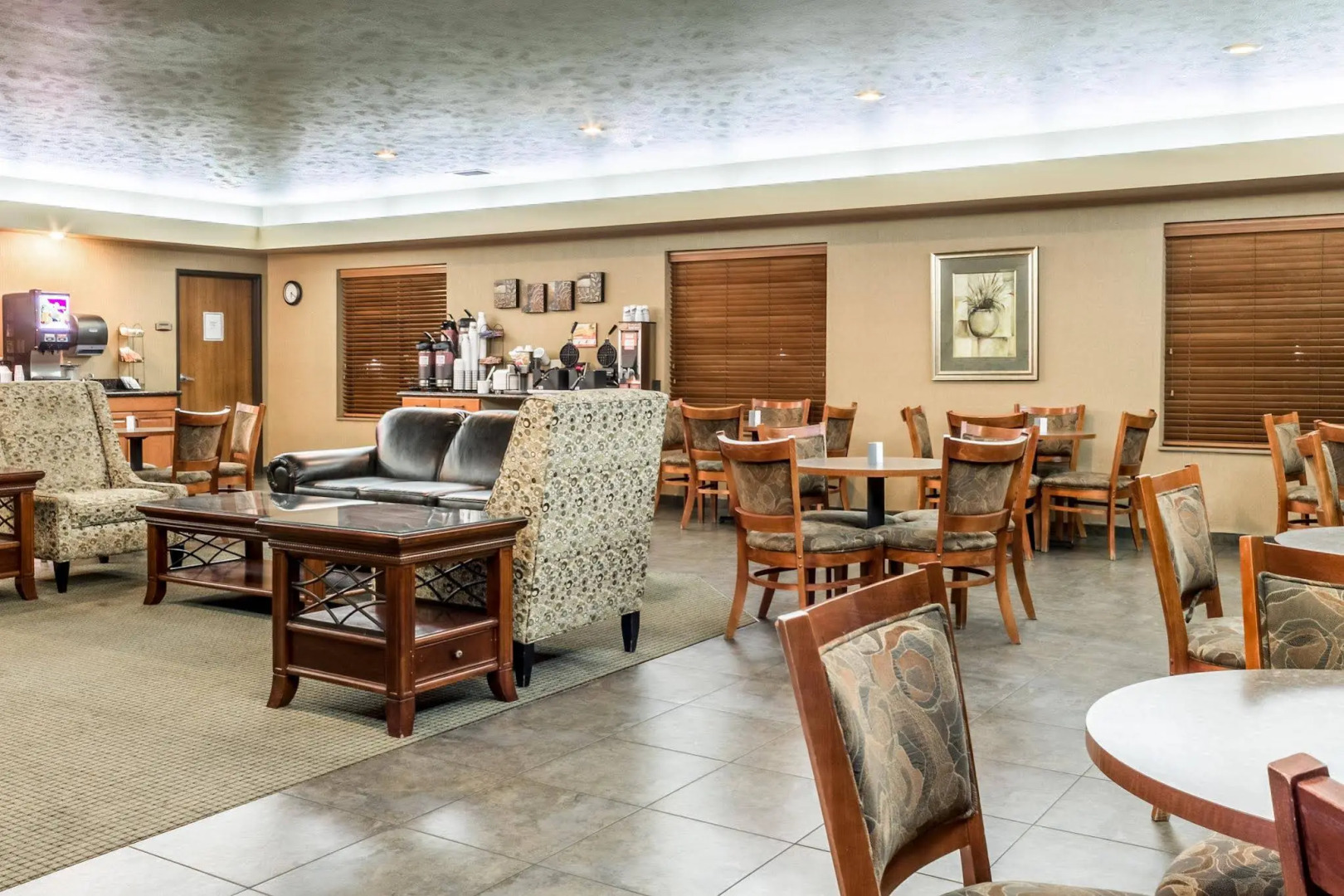 Comfort Inn & Suites Mitchell I-90