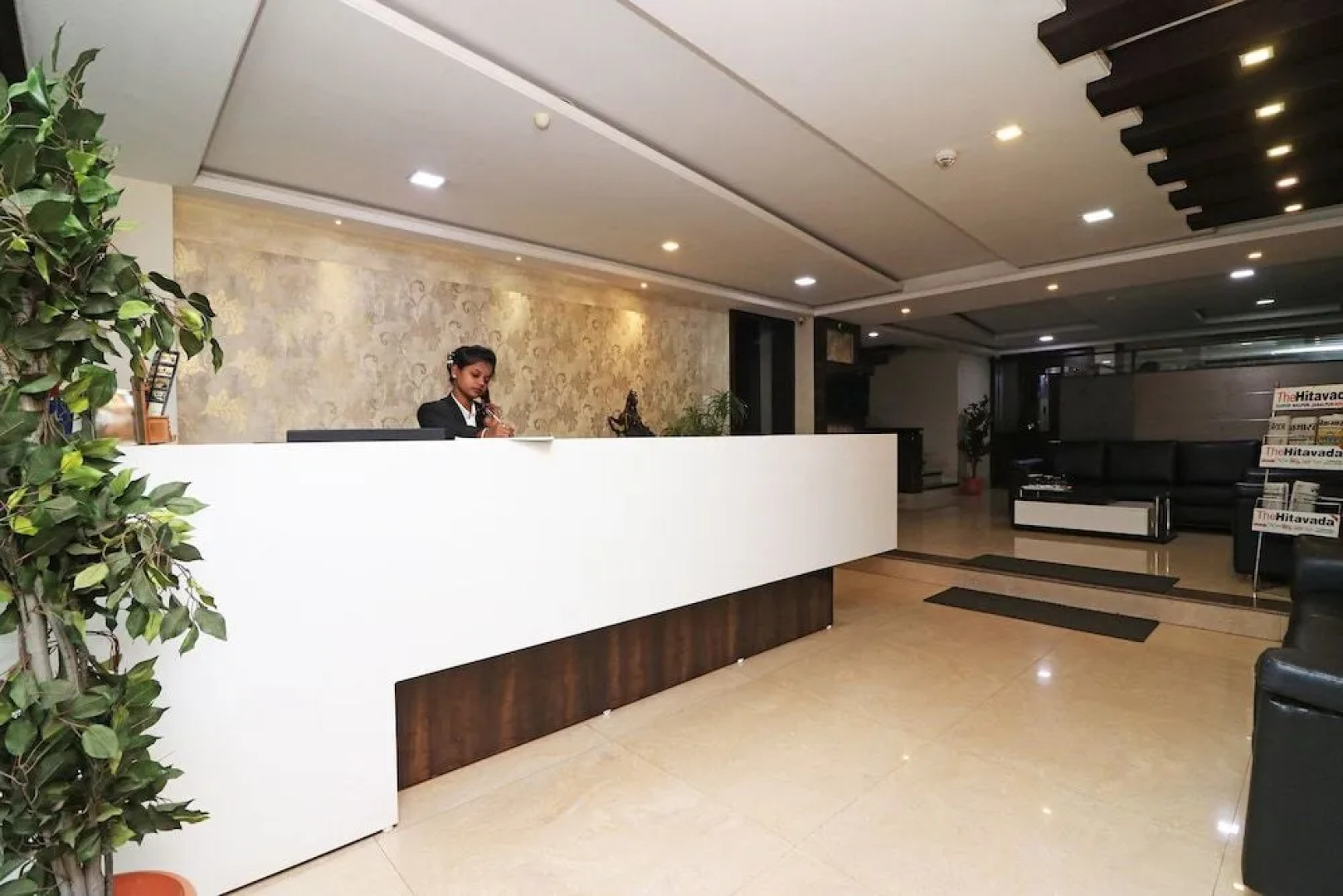 OYO 4906 Hotel Lotus