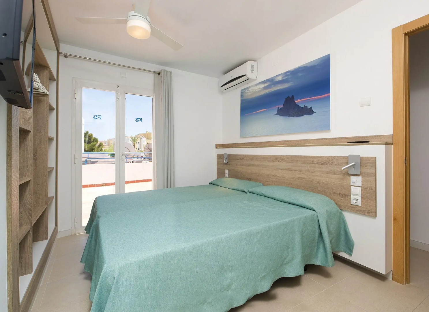 Playa Bella Beach Apartments