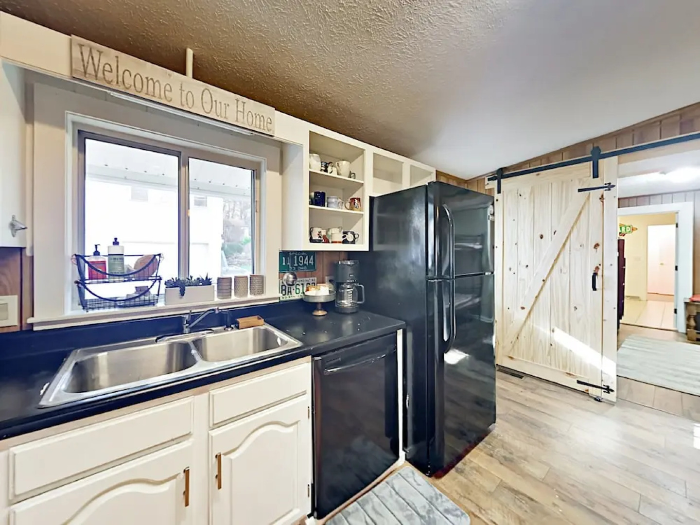 Unique Getaway Near National Forest - 4 Br Home