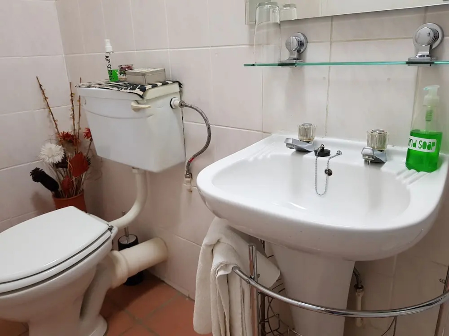 Aandbloem Guest House