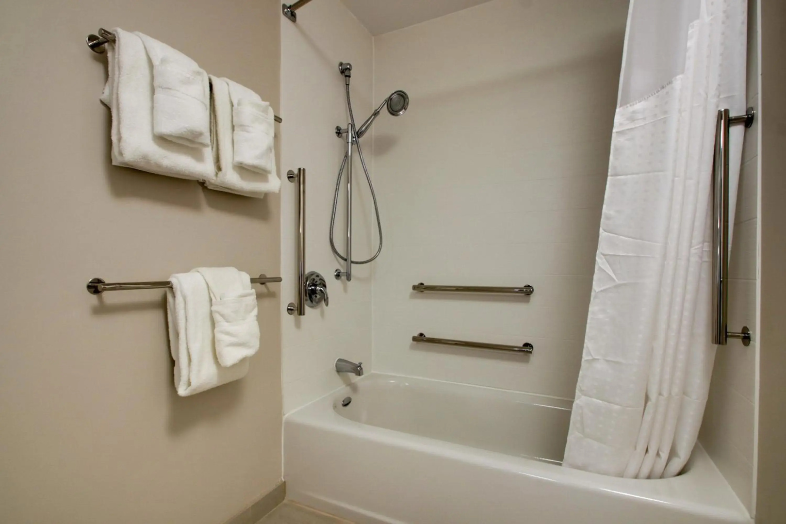 Holiday Inn Express and Suites-Elizabethtown North by IHG