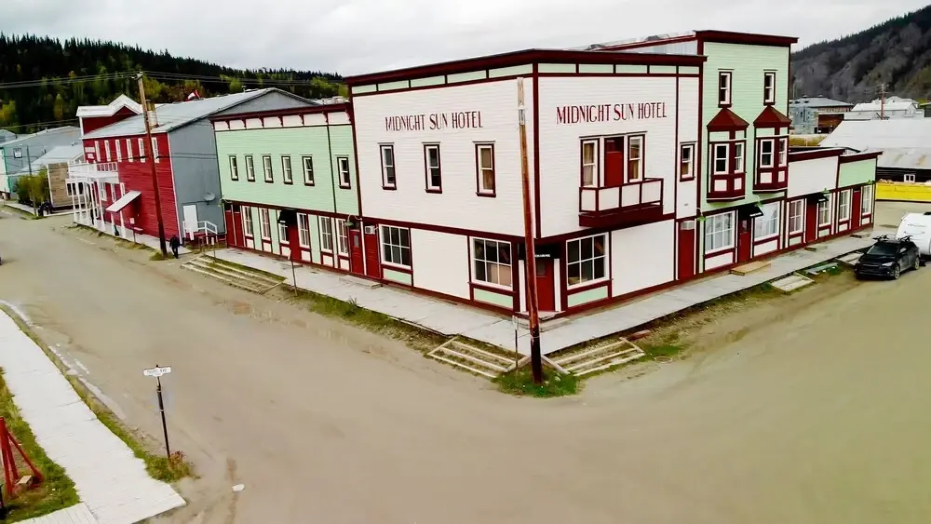 Midnight Sun, a Coast Hotel