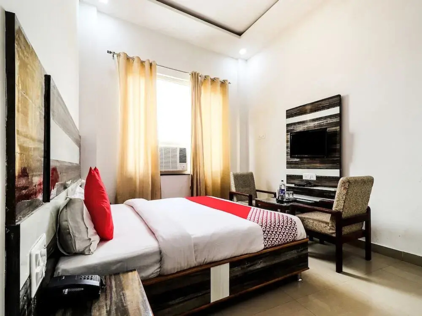 Hotel Bandhan by OYO Rooms