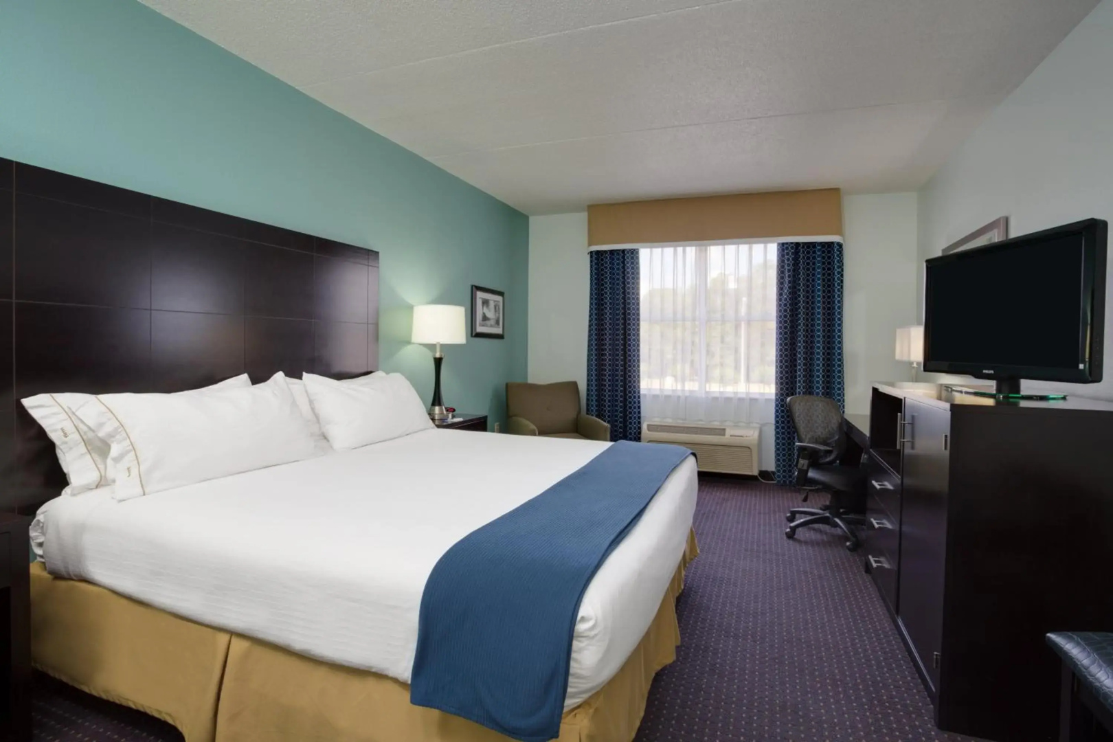 Holiday Inn Express Suites Plant City by IHG