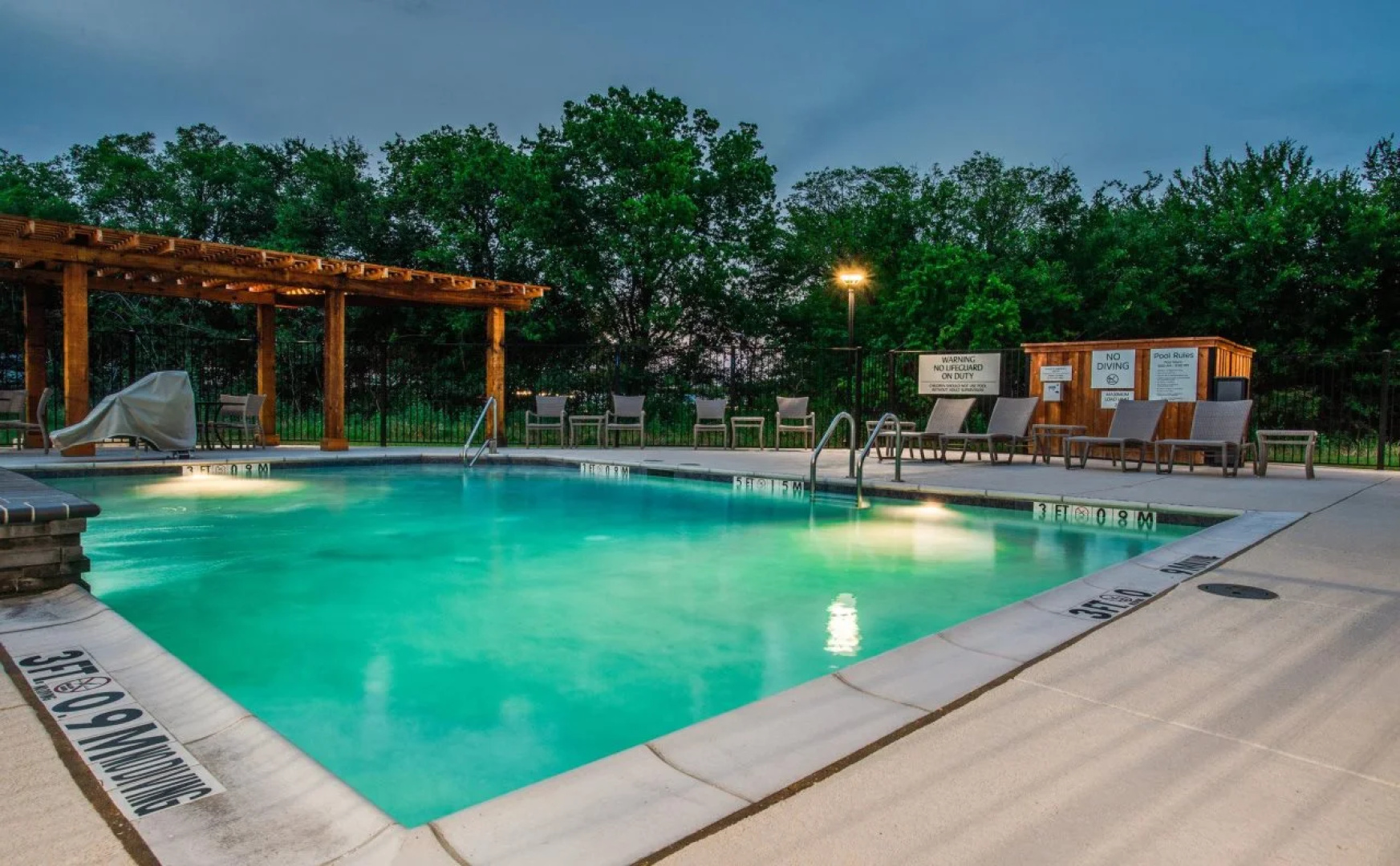 Holiday Inn Express & Suites Denton South by IHG