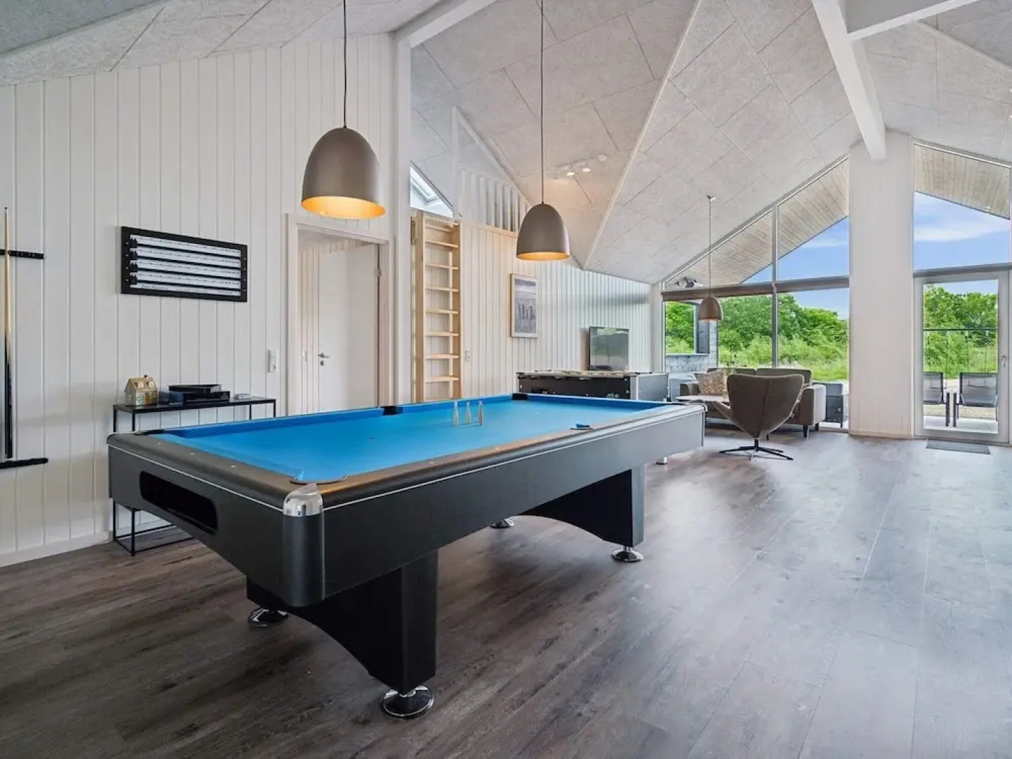 Spacious Retreat Near Beach - By Traum Ferienwohnungen