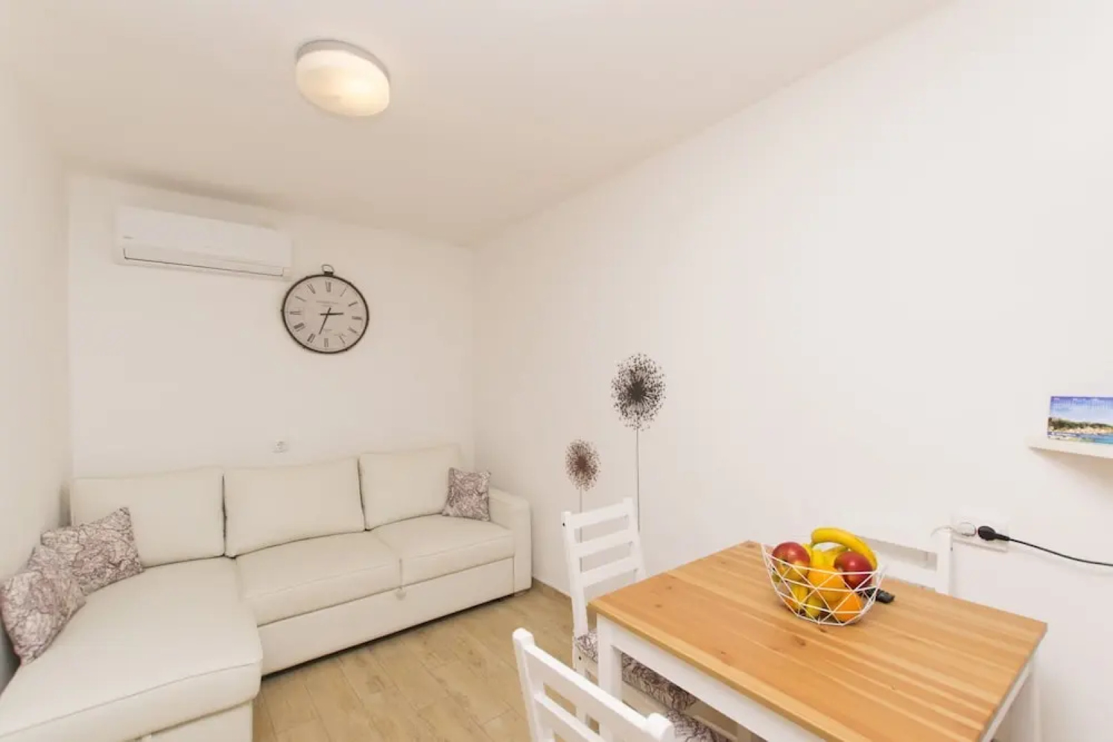 House Anica