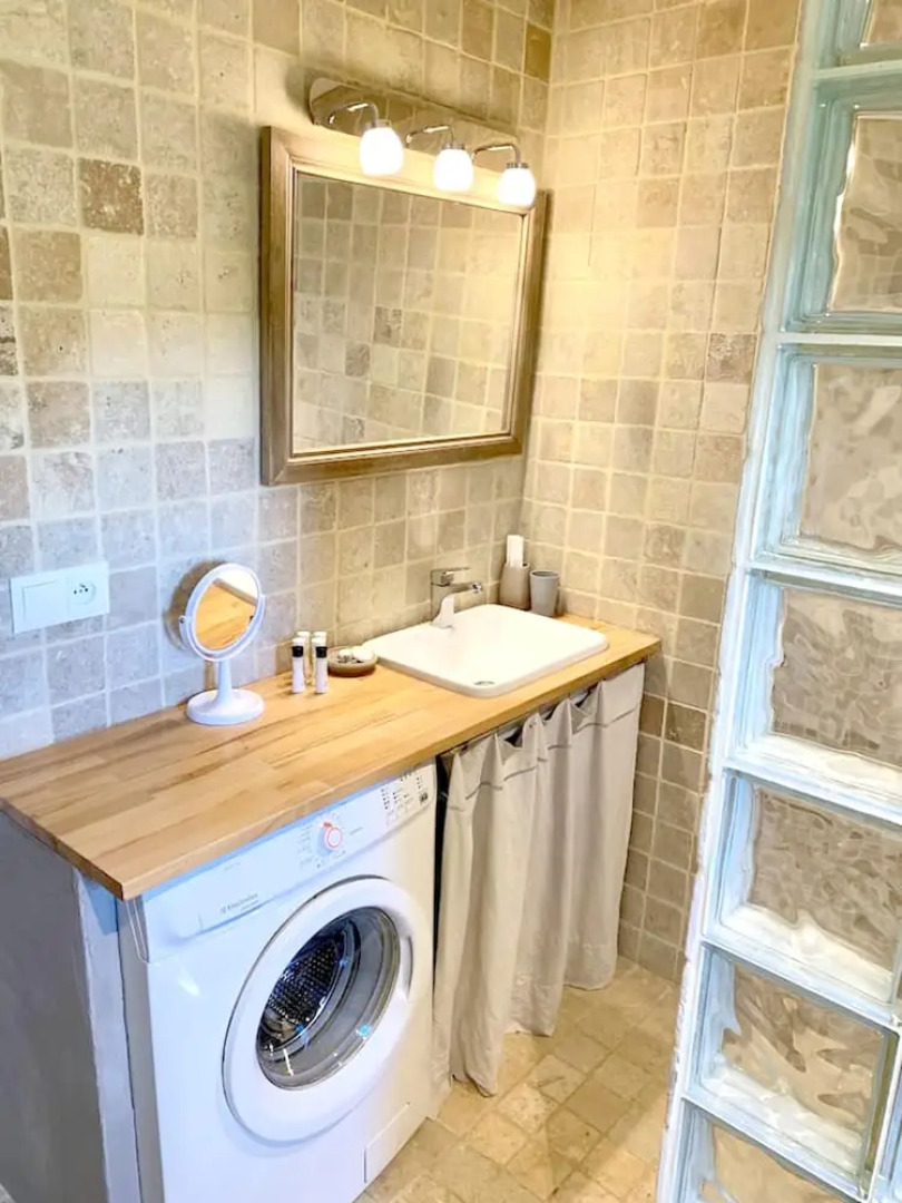 House With 3 Bedrooms in Roussillon, With Wonderful Mountain View, Shared Pool, Enclosed Garden