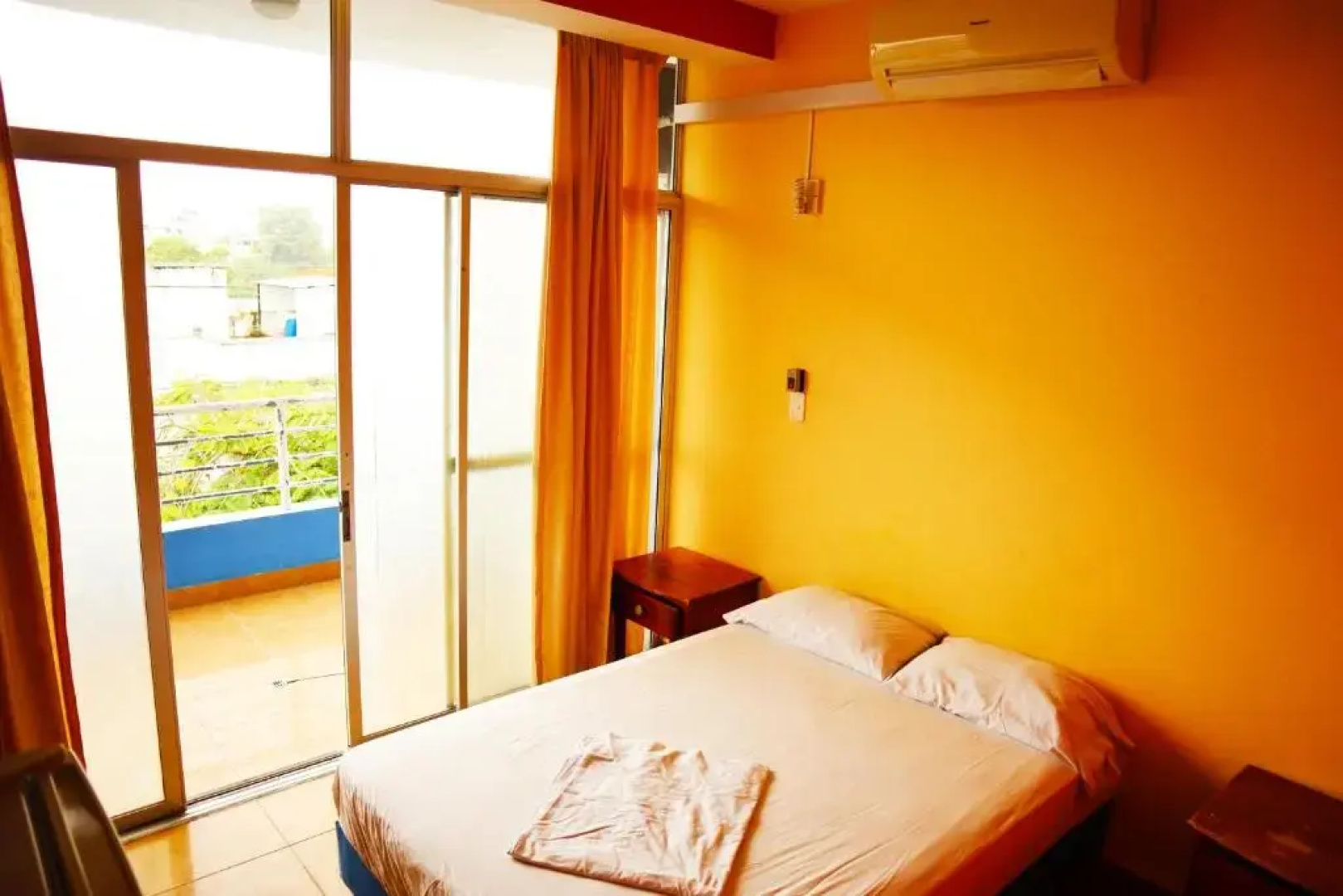 Hotel Atacames Inn