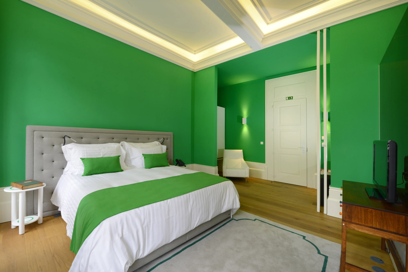 EMAJ Guimarães Boutique Hotel