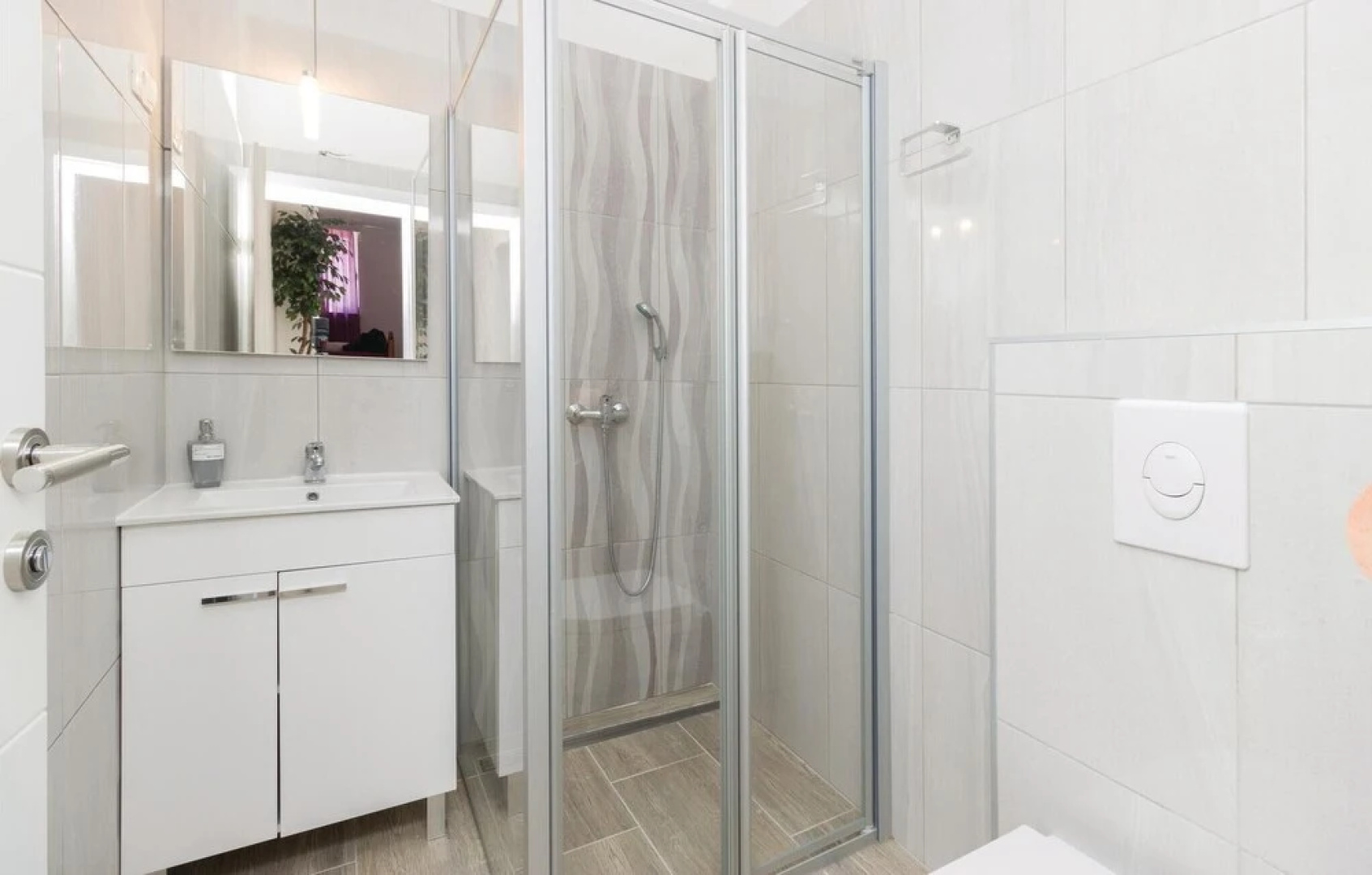 Beautiful Home in Vir With Wifi and 5 Bedrooms