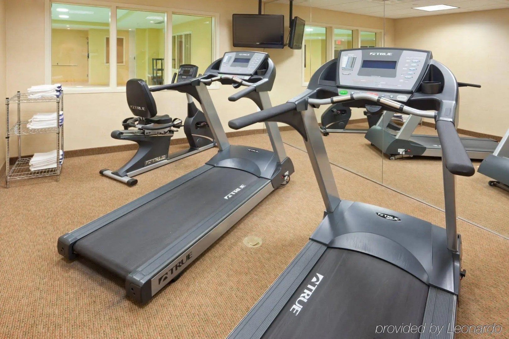 Holiday Inn Express Hotel & Suites Tilton - Lakes Region by IHG