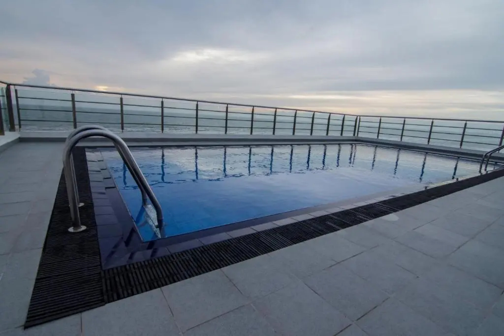 Sea View Fully Furnished 2BR Luxury Apartment