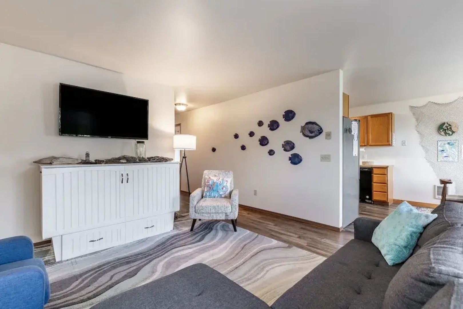 Seaside Getaway by Avantstay Deck w Views