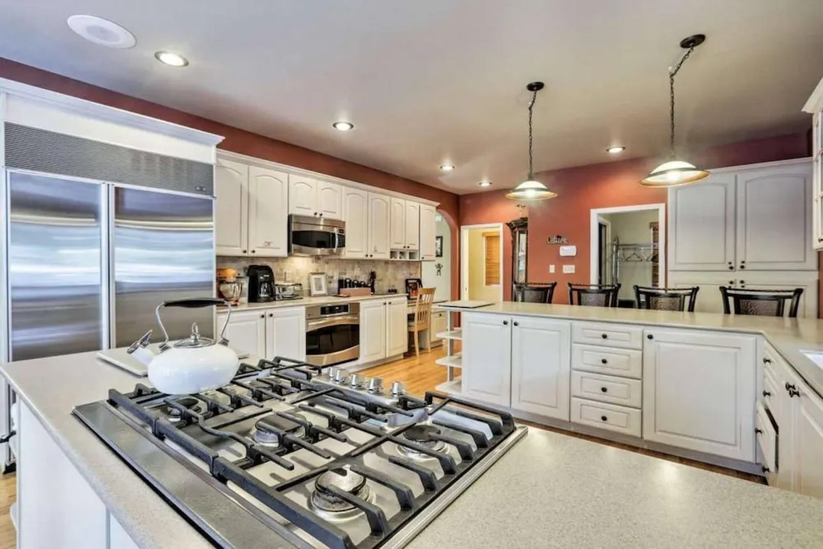 Large Home in Central Truckee With Private Hot Tub