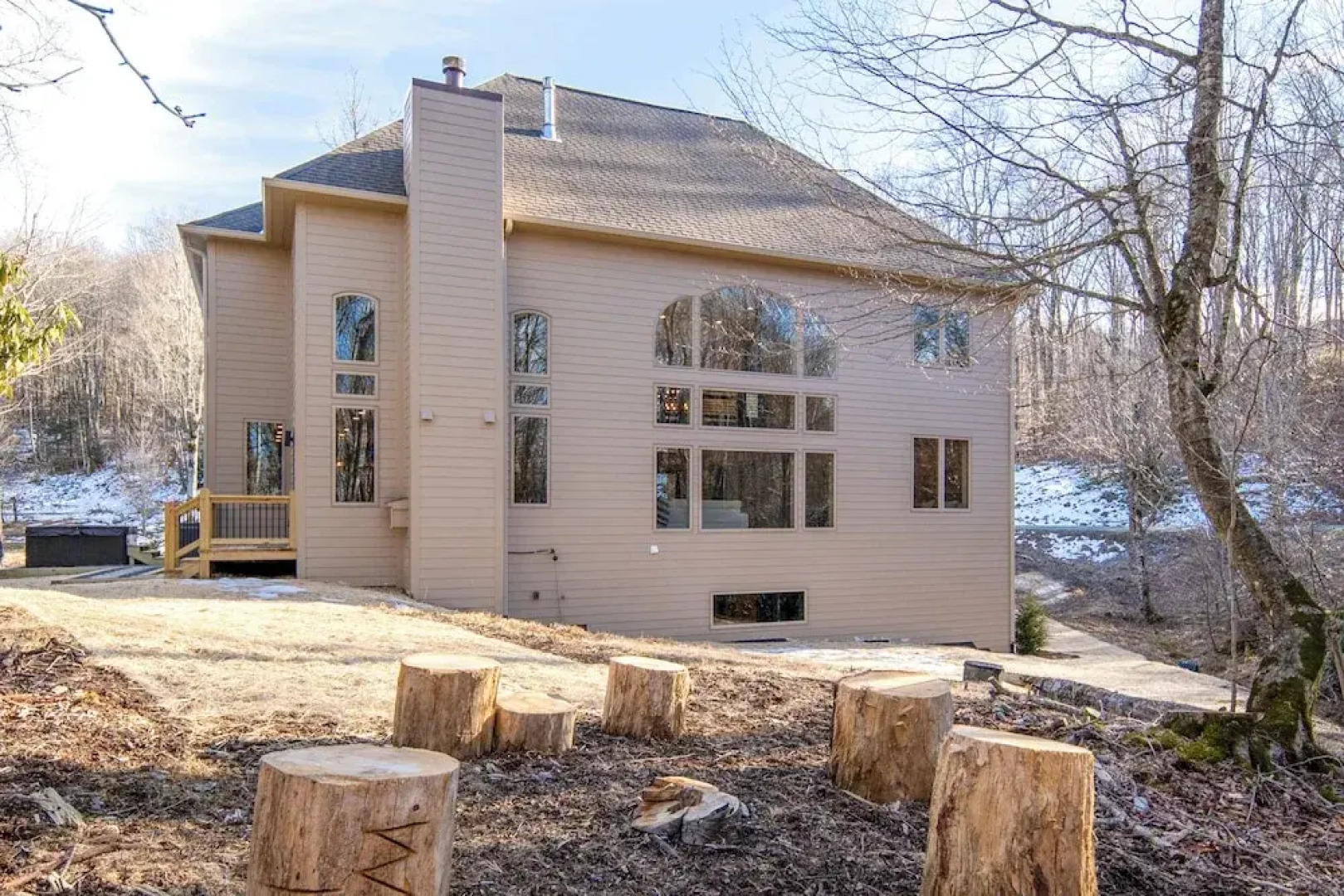 2 Mi to Beech Mtn Resort! 8,000-sq-ft Luxe Escape