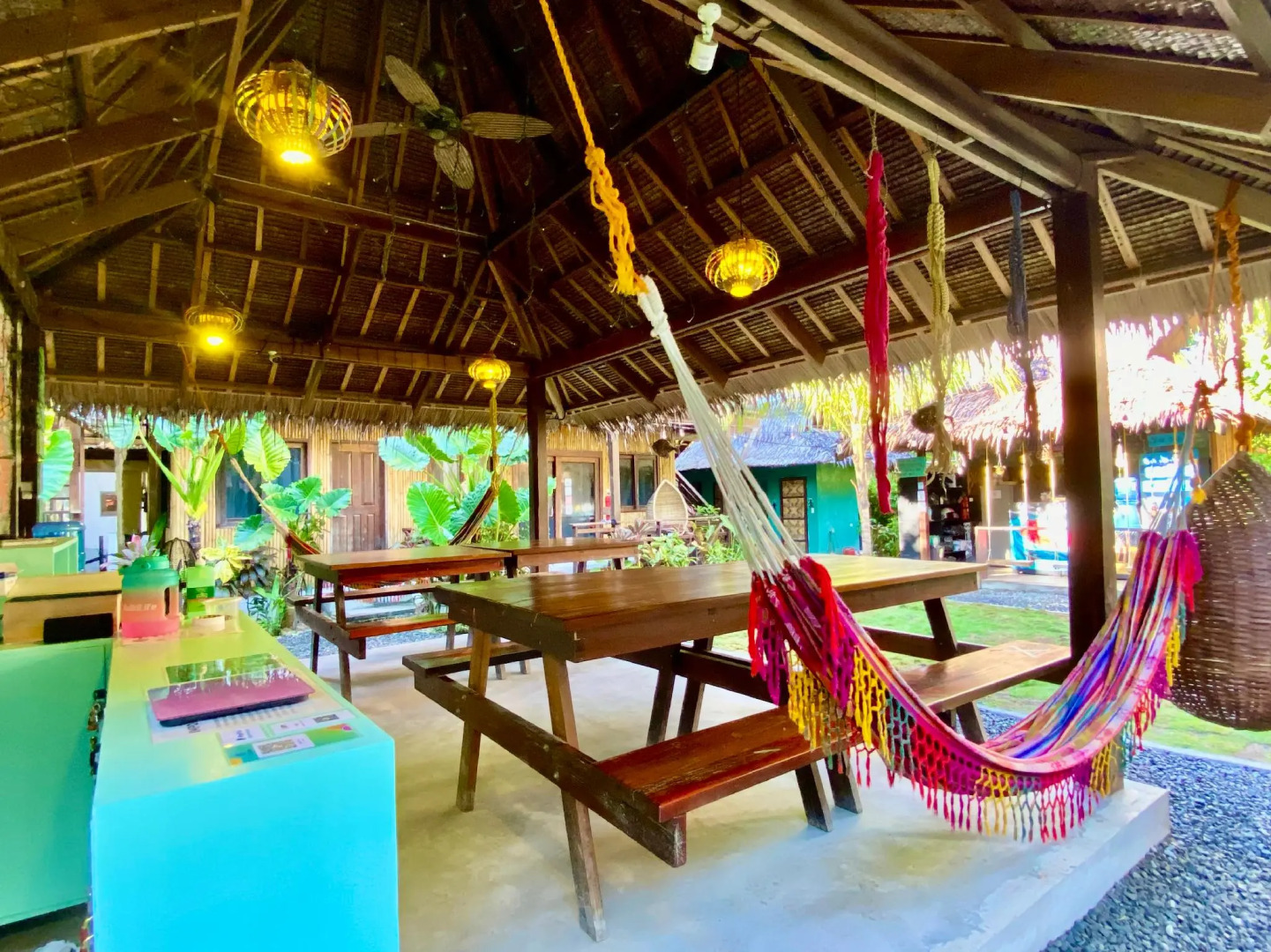 Ilakai Hostel - Adults Only