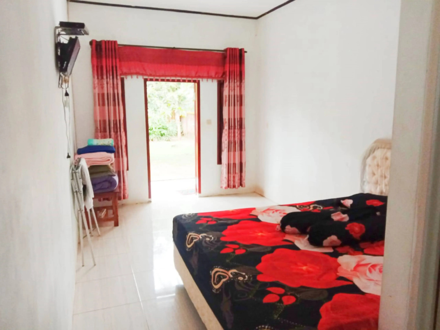 OYO 3303 Penginapan Putri Asih Sawarna