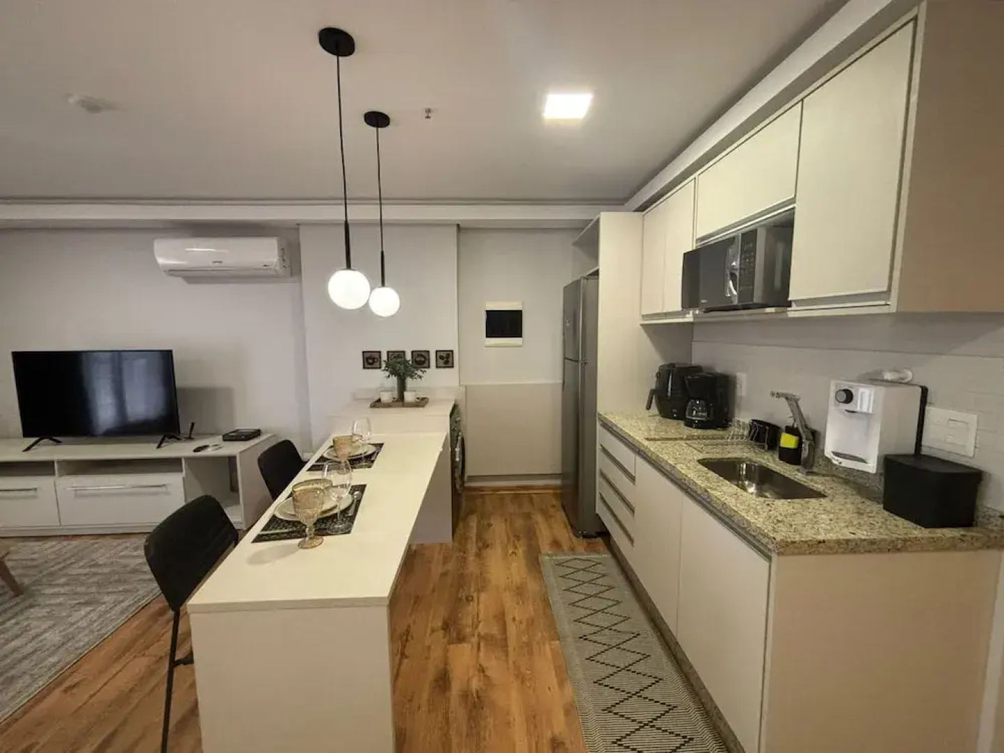 Hotel Flat Afonso Pena by FGibran