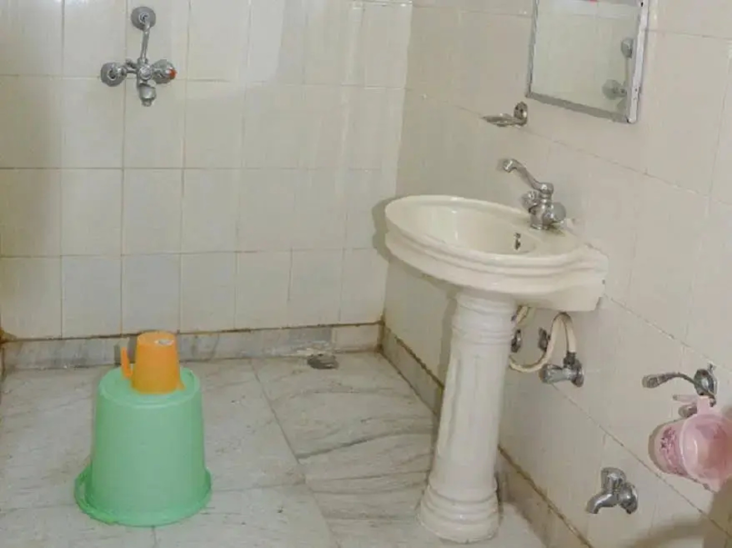 Abu Safari Hotel